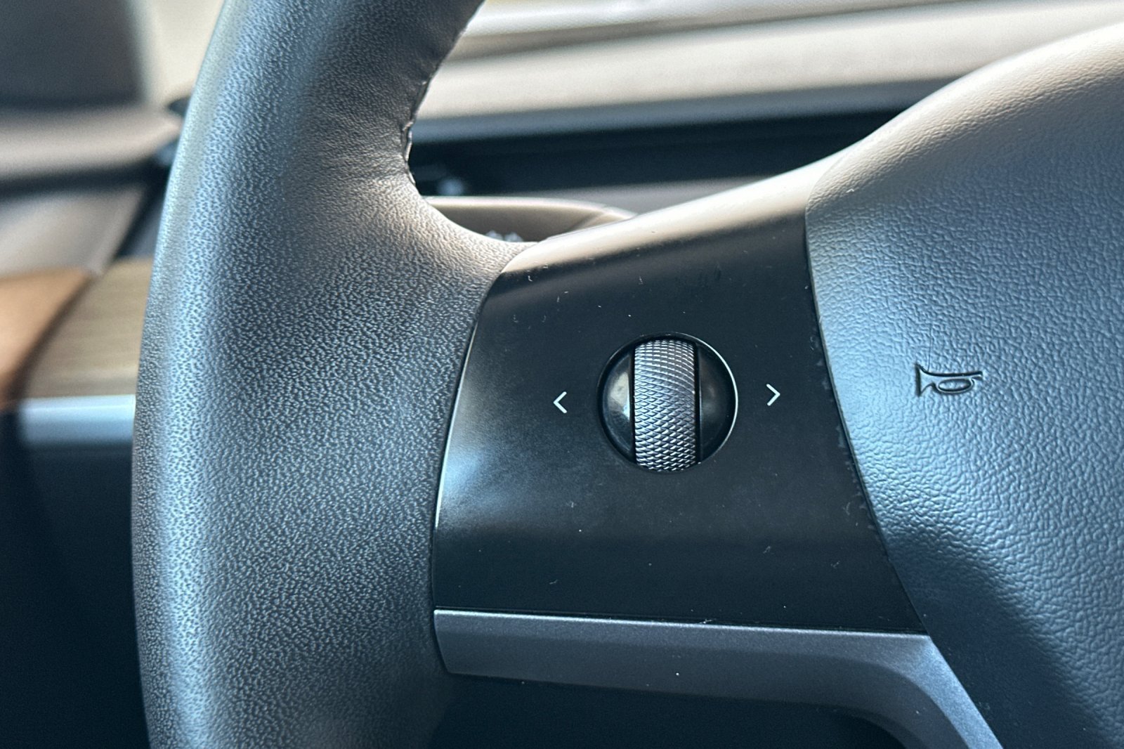 Used 2023 Tesla Model 3 Standard Range RWD image 29