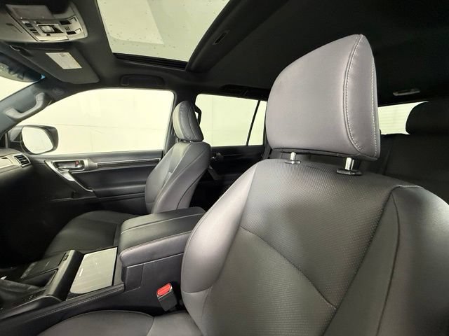 Used 2023 Lexus GX 460 Premium w/ Premium Package AWD/4WD image 35