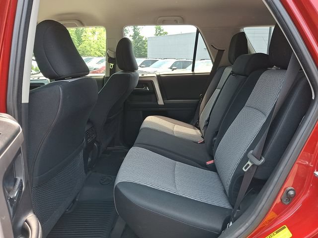 Used 2020 Toyota 4Runner SR5 AWD/4WD image 10