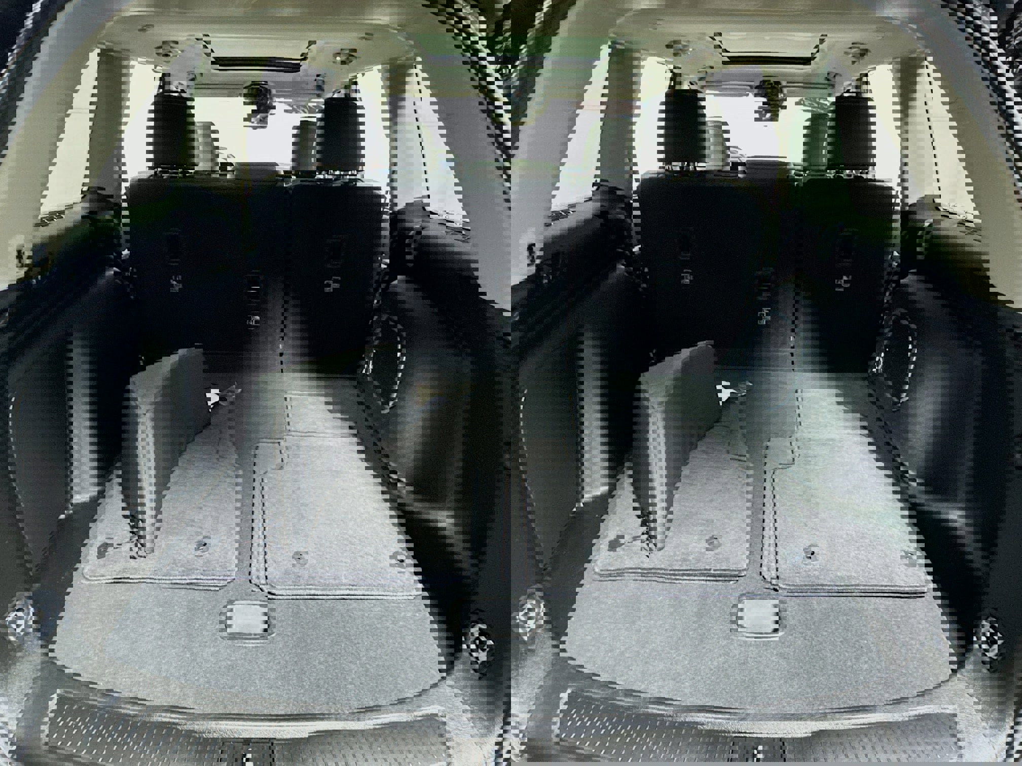 Used 2023 Jeep Grand Cherokee 30th Anniversary image 26