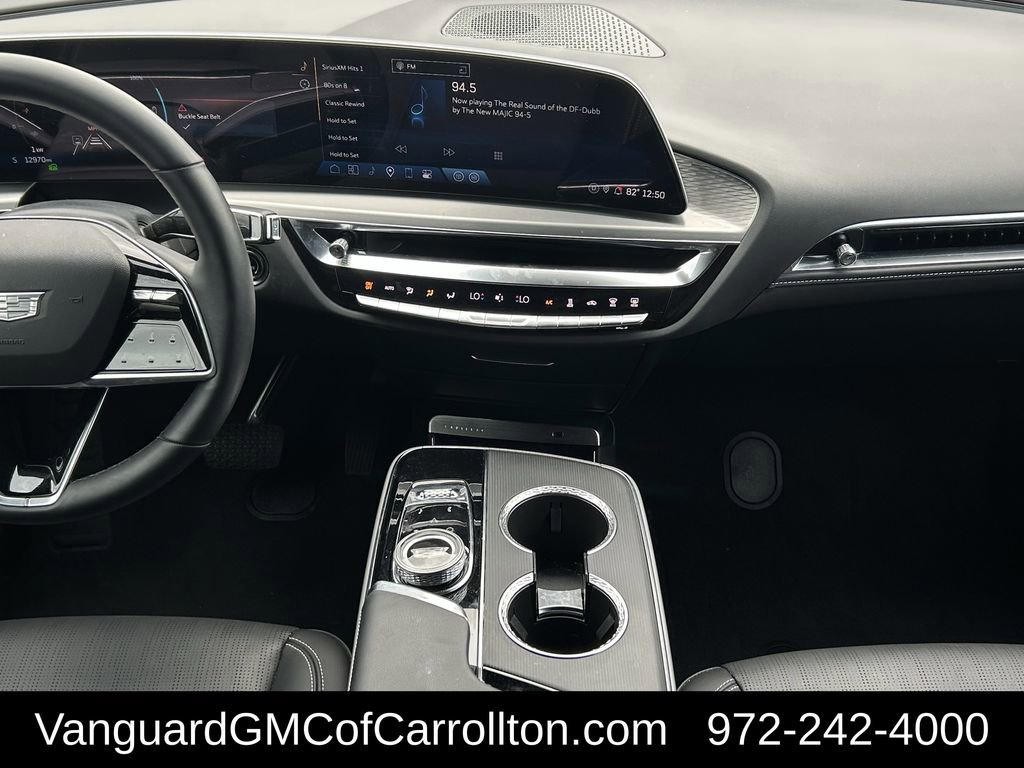 Used 2024 Cadillac Lyriq Luxury image 14