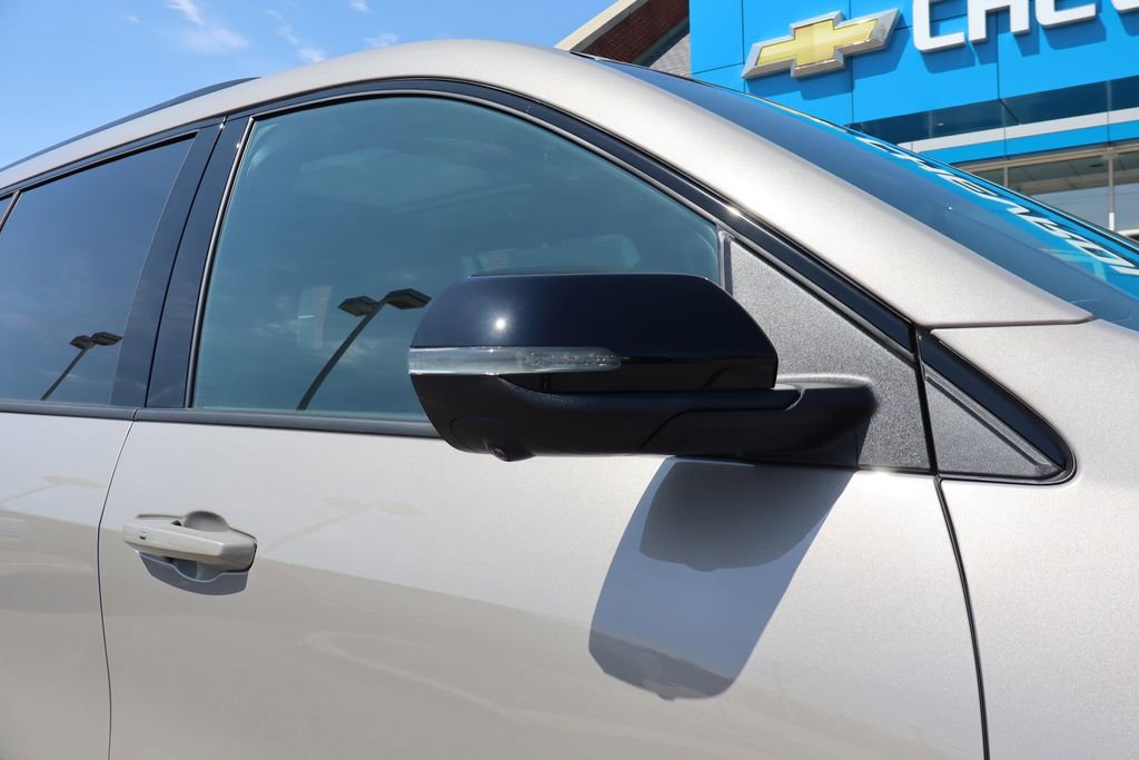 New 2026 Chevrolet Traverse Z71 w/ Enhanced Driving Package AWD/4WD image 2