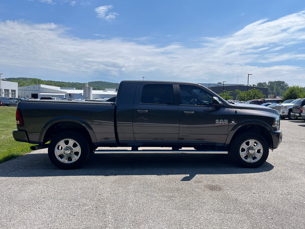 Used 2018 RAM 3500 Laramie w/ Sport Appearance Group AWD/4WD image 4