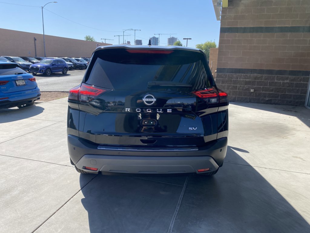 Used 2022 Nissan Rogue SV FWD image 4