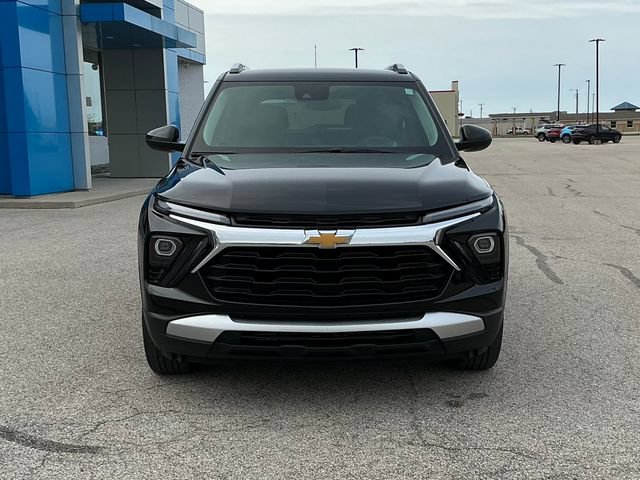 Used 2025 Chevrolet TrailBlazer LT w/ Driver Confidence Package AWD/4WD image 15