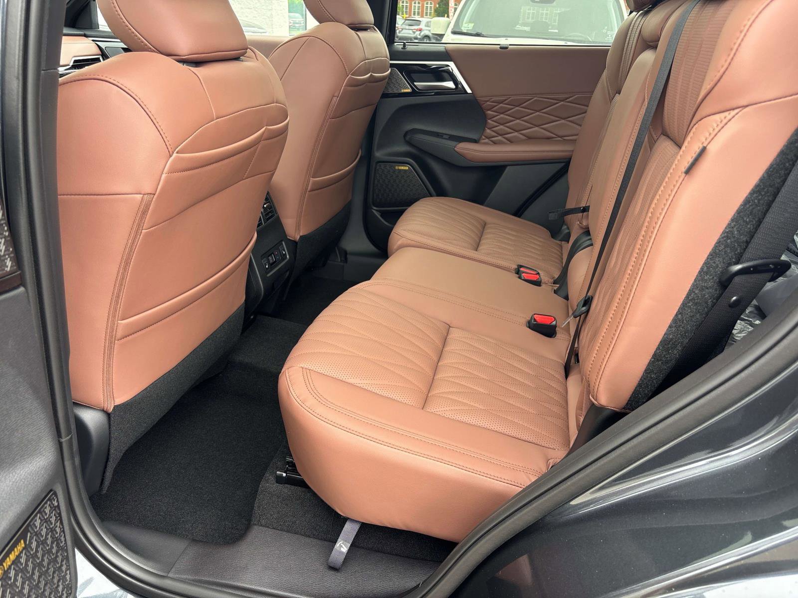 New 2025 Mitsubishi Outlander SEL image 6