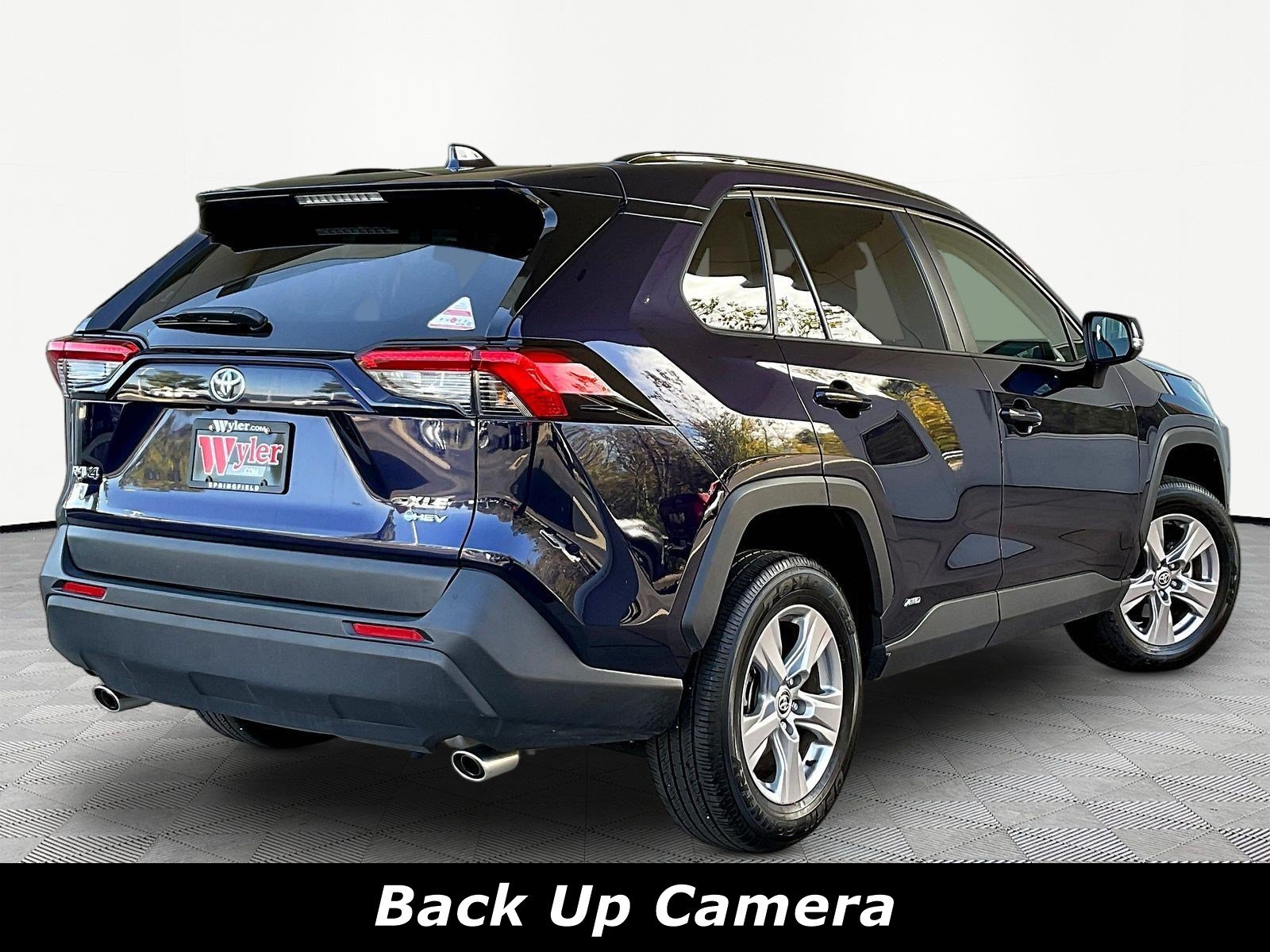 Used 2025 Toyota RAV4 XLE AWD/4WD image 6