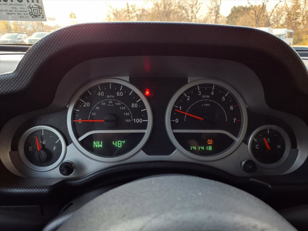 Used 2009 Jeep Wrangler Unlimited Sahara w/ Dual Top Group image 18