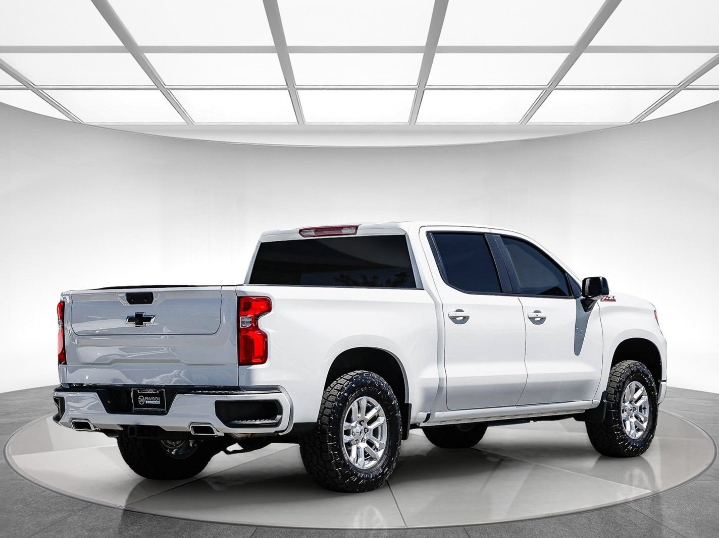 Used 2024 Chevrolet Silverado 1500 RST w/ Z71 Off-Road Package AWD/4WD image 4