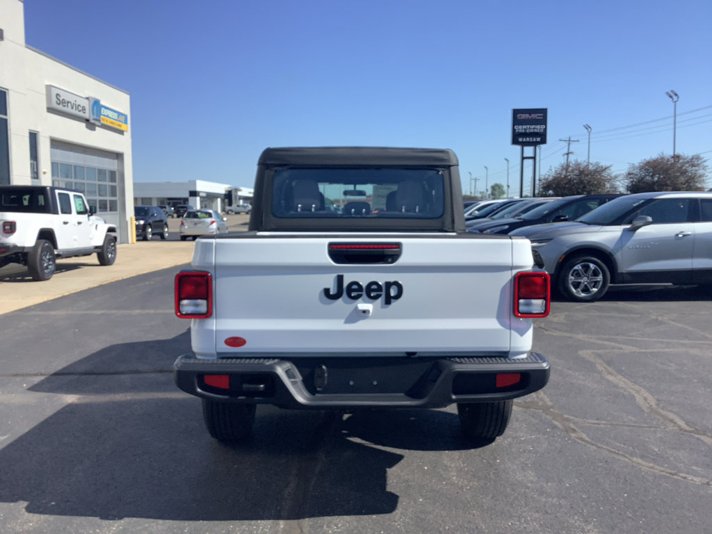 New 2026 Jeep Gladiator Sport AWD/4WD image 7