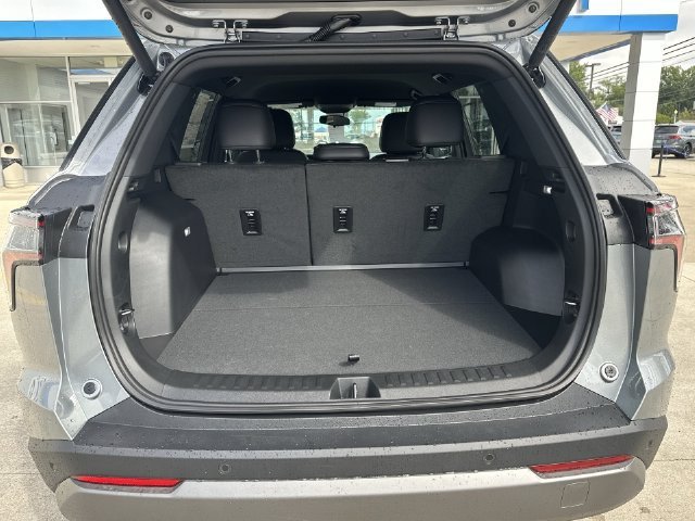 New 2027 Chevrolet Equinox LT w/ Convenience Package II FWD image 24