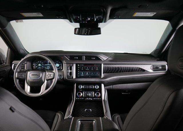 Used 2024 GMC Yukon Denali image 4