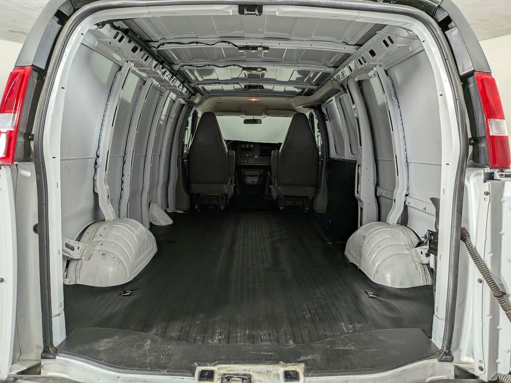 Used 2023 Chevrolet Express 2500 w/ Driver Convenience Package RWD image 11