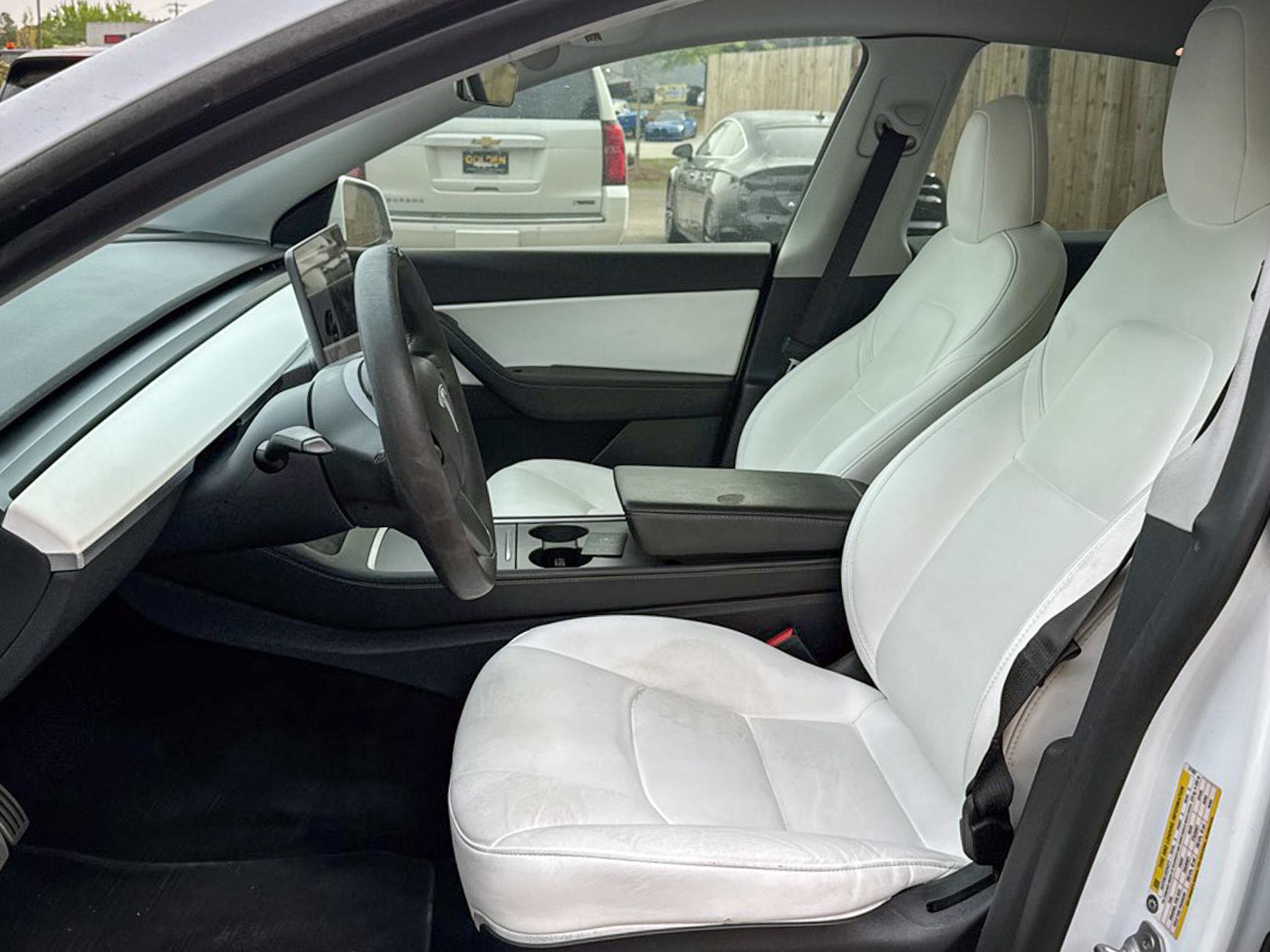 Used 2021 Tesla Model Y Performance image 17