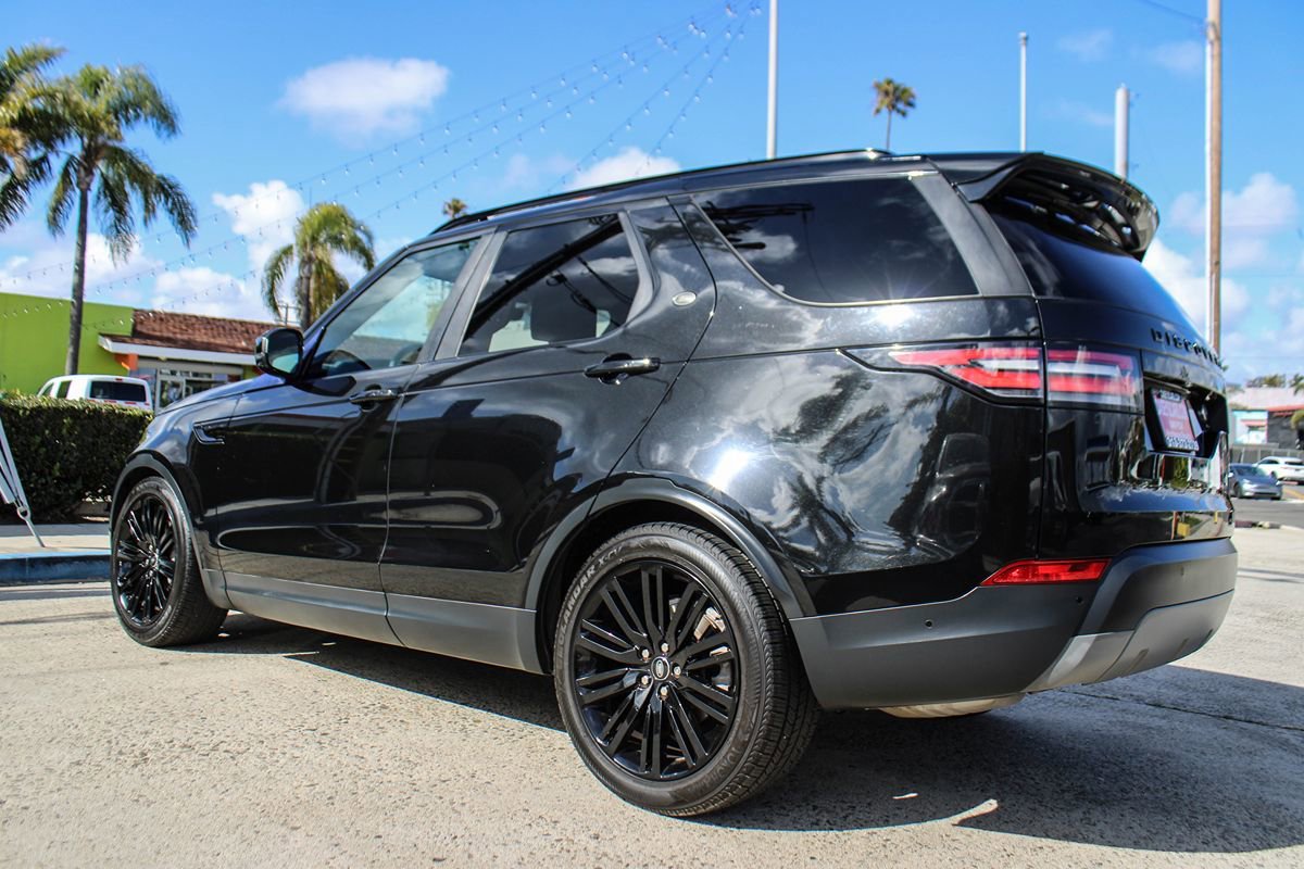 Used 2018 Land Rover Discovery HSE Luxury AWD/4WD image 3