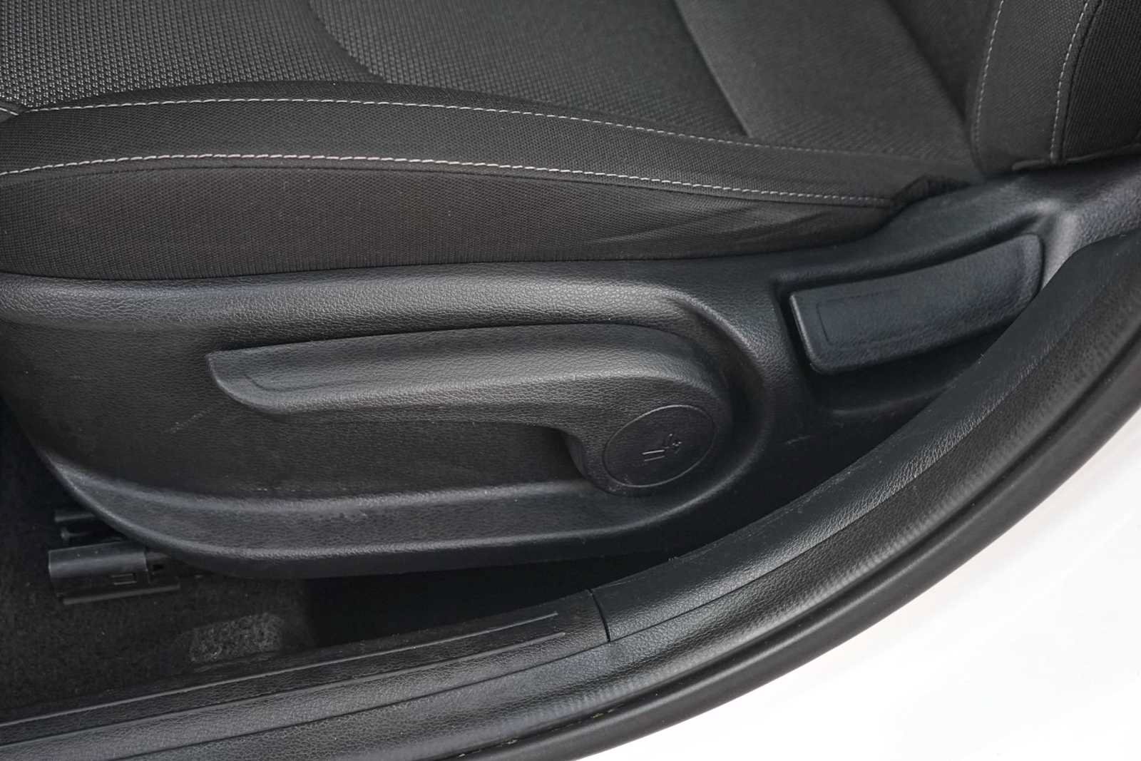 Used 2024 Kia Forte LXS FWD image 12