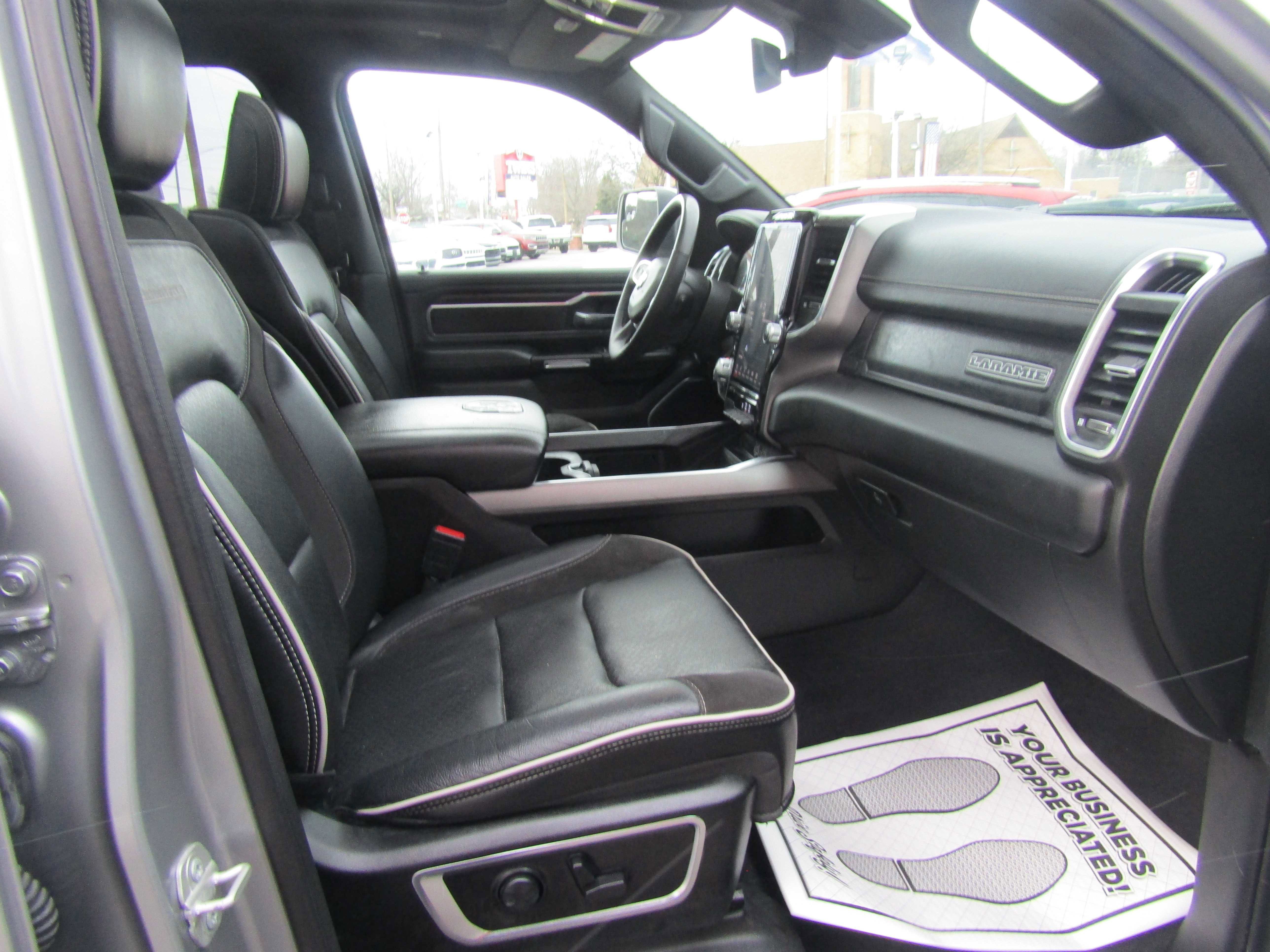 Used 2025 RAM 1500 Laramie w/ Sport Appearance Package image 17