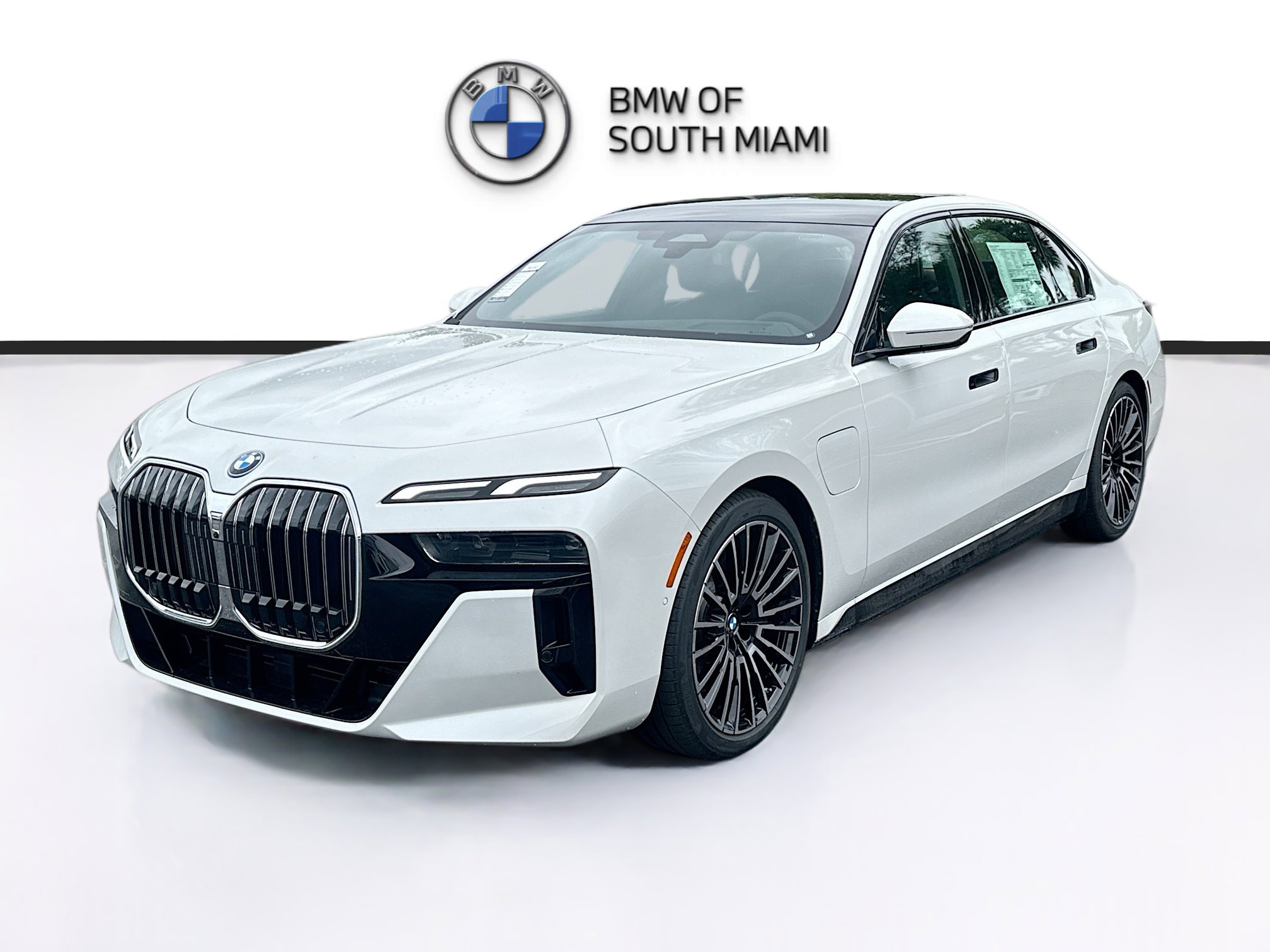 New 2026 BMW 750e xDrive w/ Premium Package AWD/4WD image 3