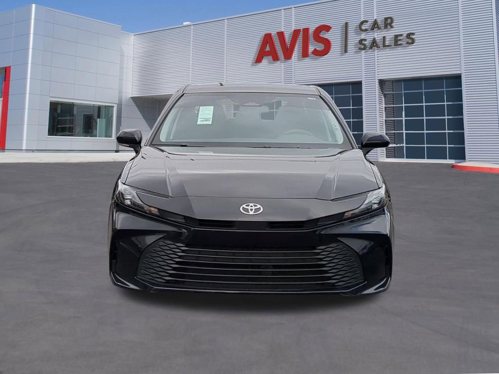 Used 2025 Toyota Camry LE image 2