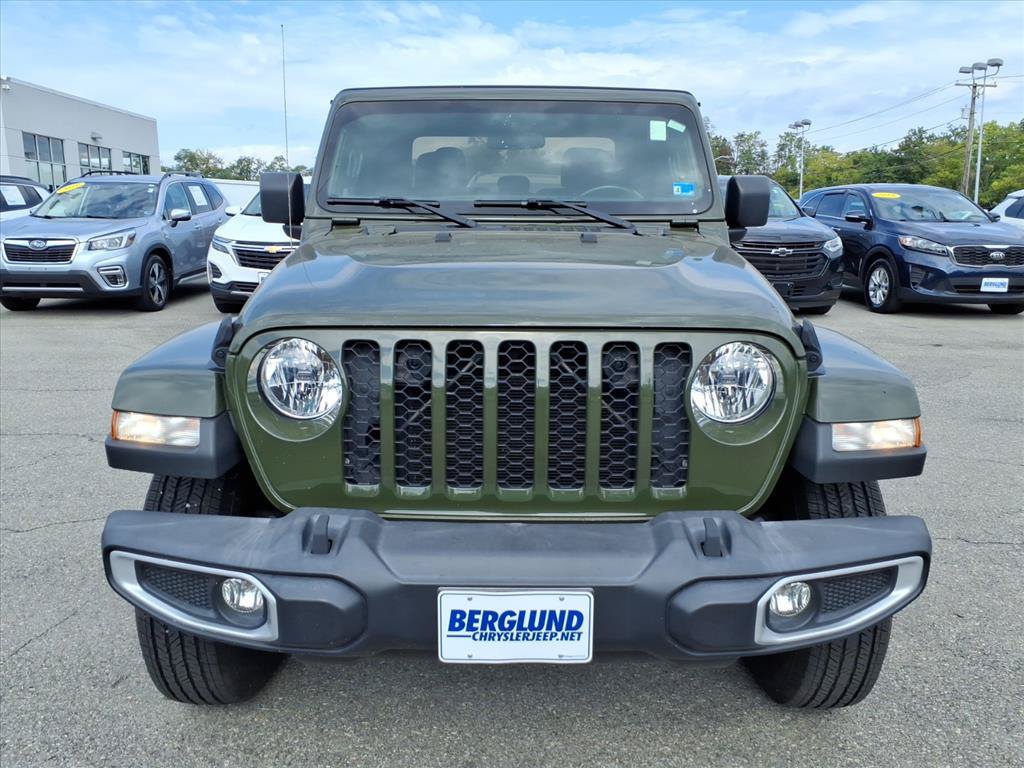 Used 2022 Jeep Gladiator Sport AWD/4WD image 9