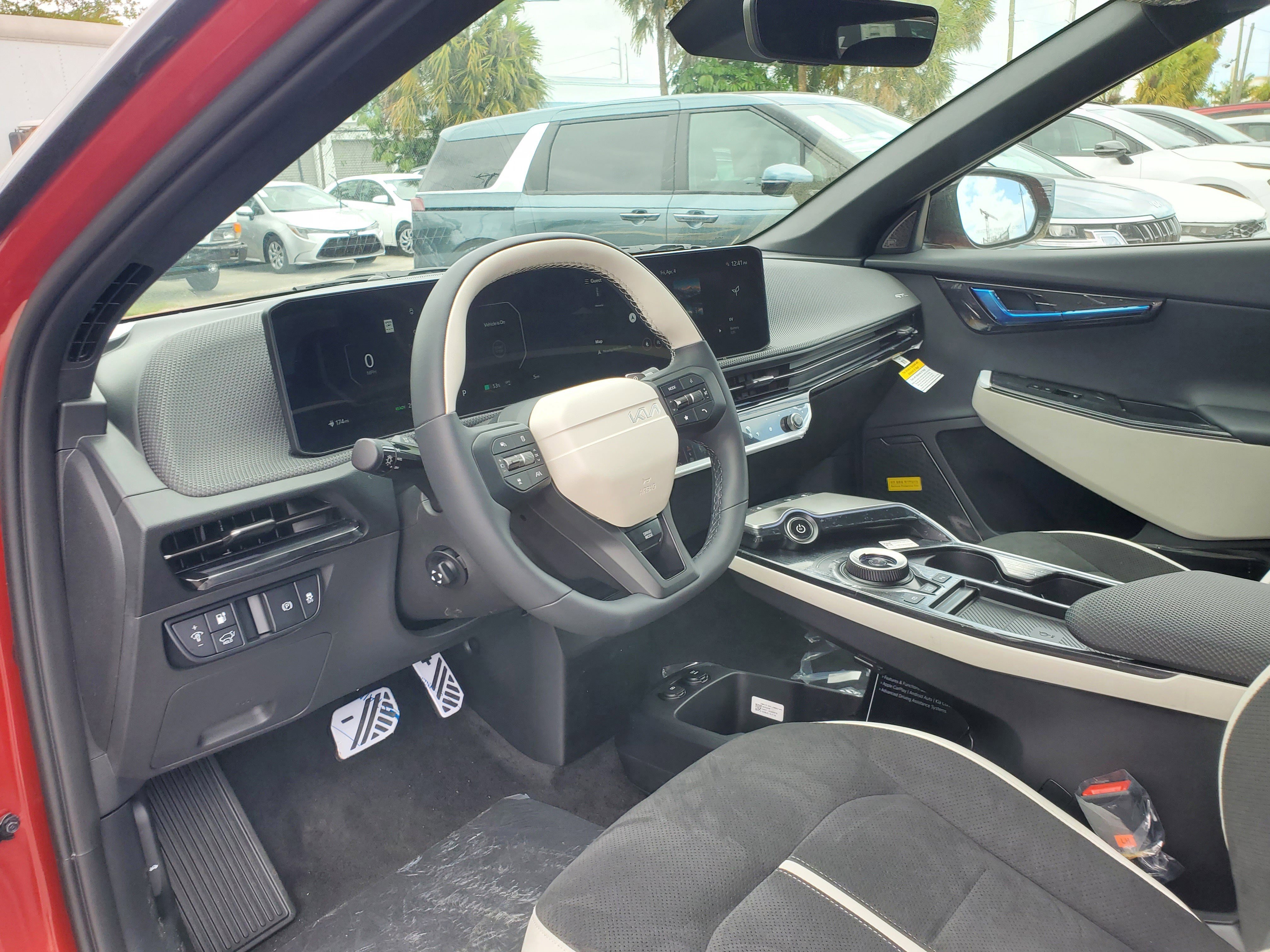 New 2025 Kia EV6 Light w/ Light LR Technology Package image 13