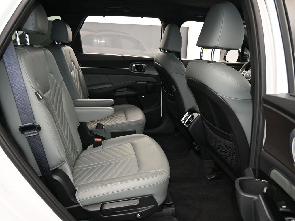 Used 2024 Kia Sorento SX Prestige w/ Sage Leather Package image 67