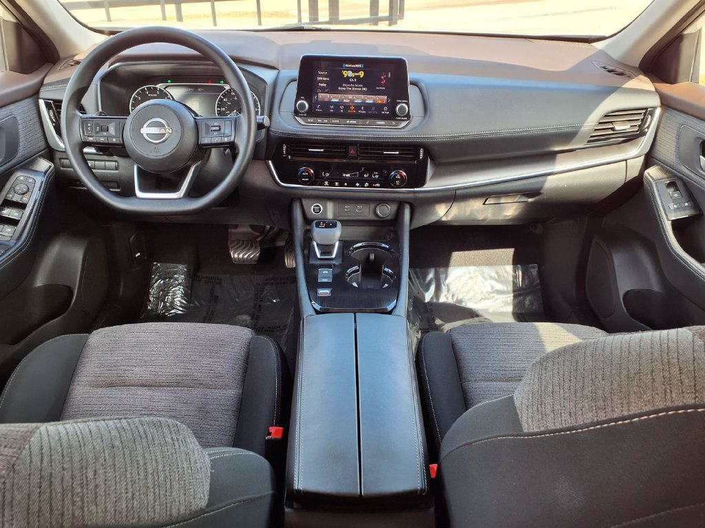 Used 2022 Nissan Rogue SV FWD image 14