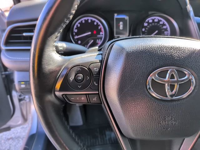 Used 2022 Toyota Camry SE image 16