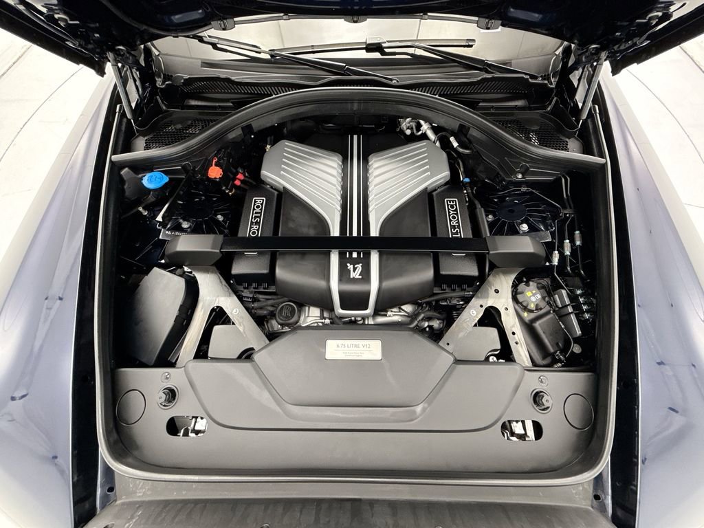 Certified 2026 Rolls-Royce Cullinan image 28