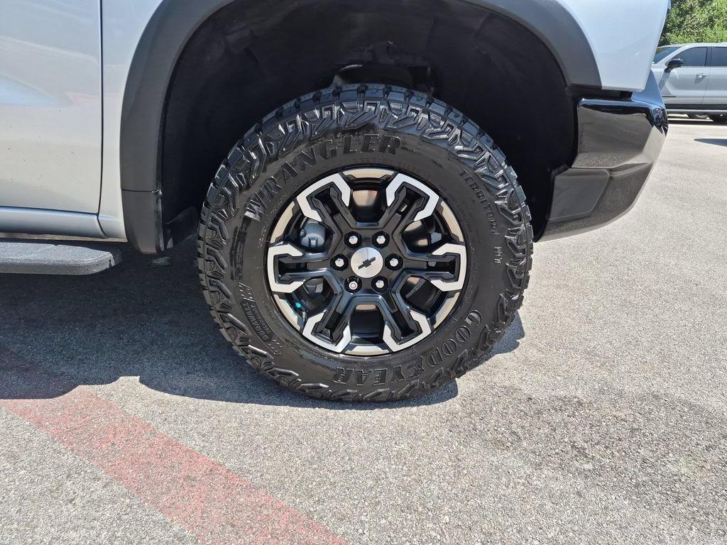 Used 2022 Chevrolet Silverado 1500 ZR2 w/ Technology Package AWD/4WD image 18