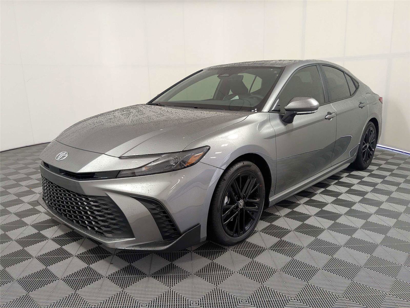 New 2026 Toyota Camry SE FWD image 2