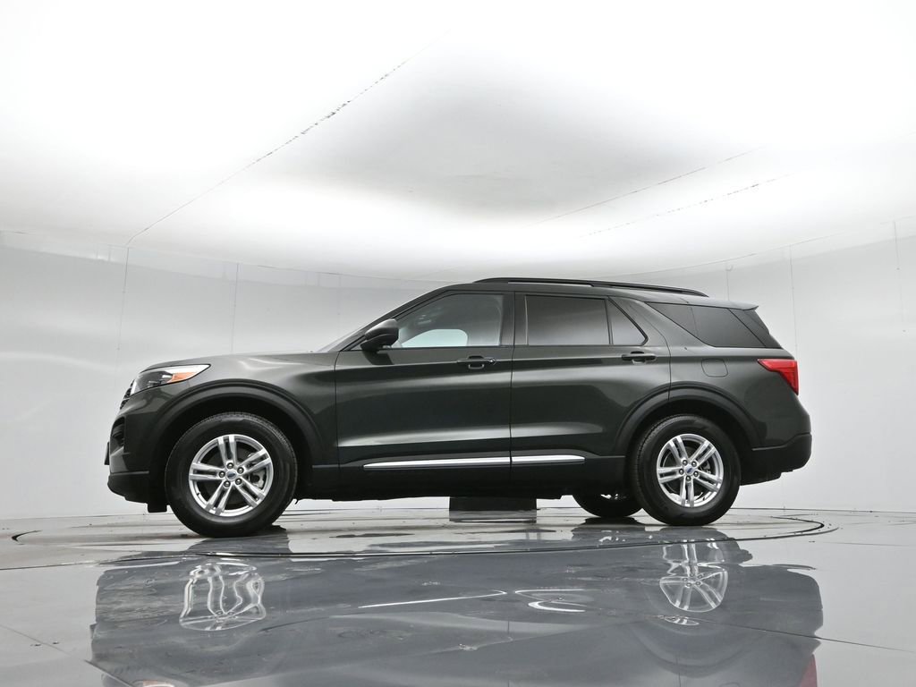 Used 2022 Ford Explorer XLT image 57