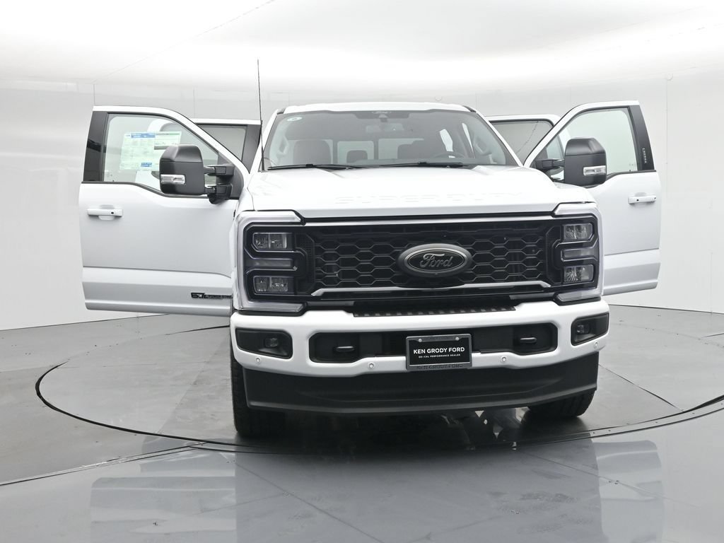 New 2026 Ford F250 Lariat w/ Black Appearance Package AWD/4WD image 35