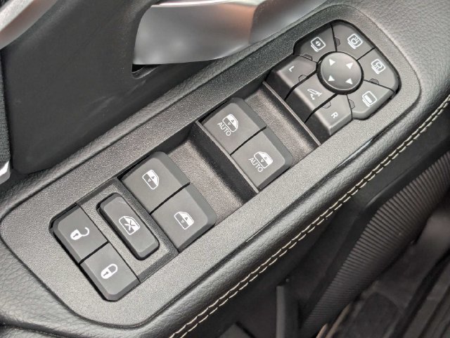 New 2026 RAM 3500 Big Horn AWD/4WD image 23