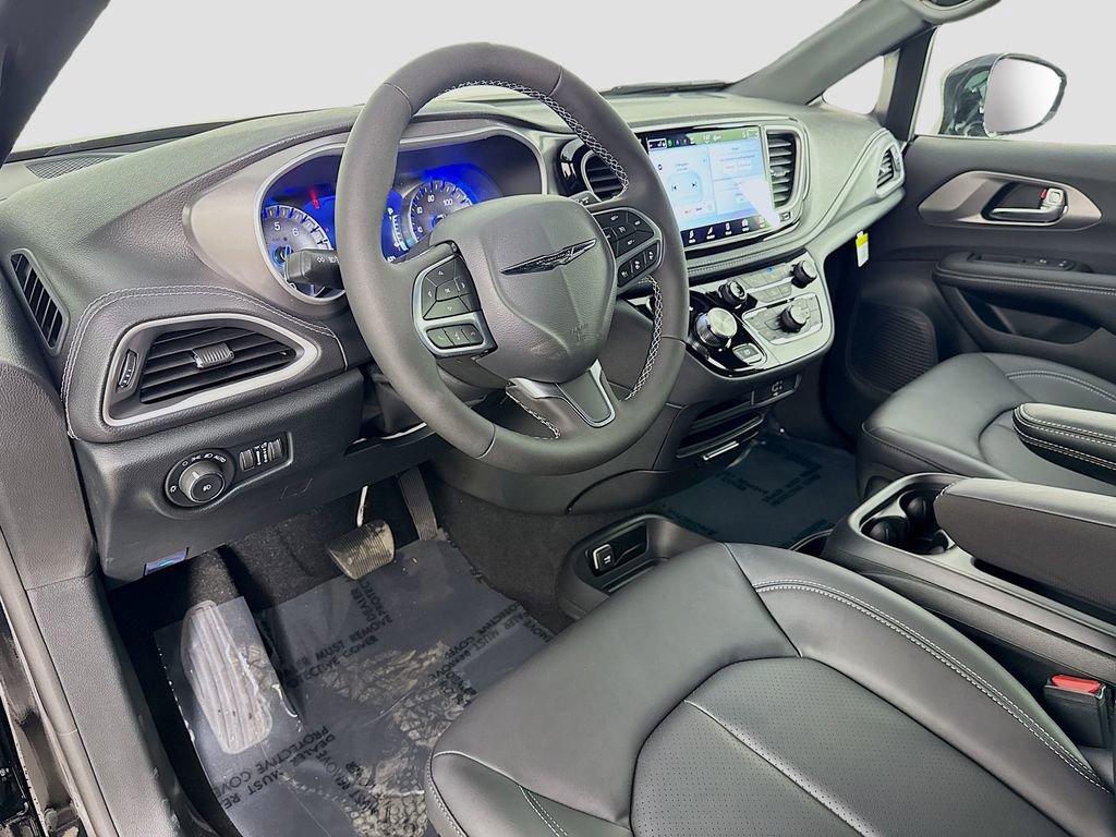 New 2026 Chrysler Pacifica Select image 24