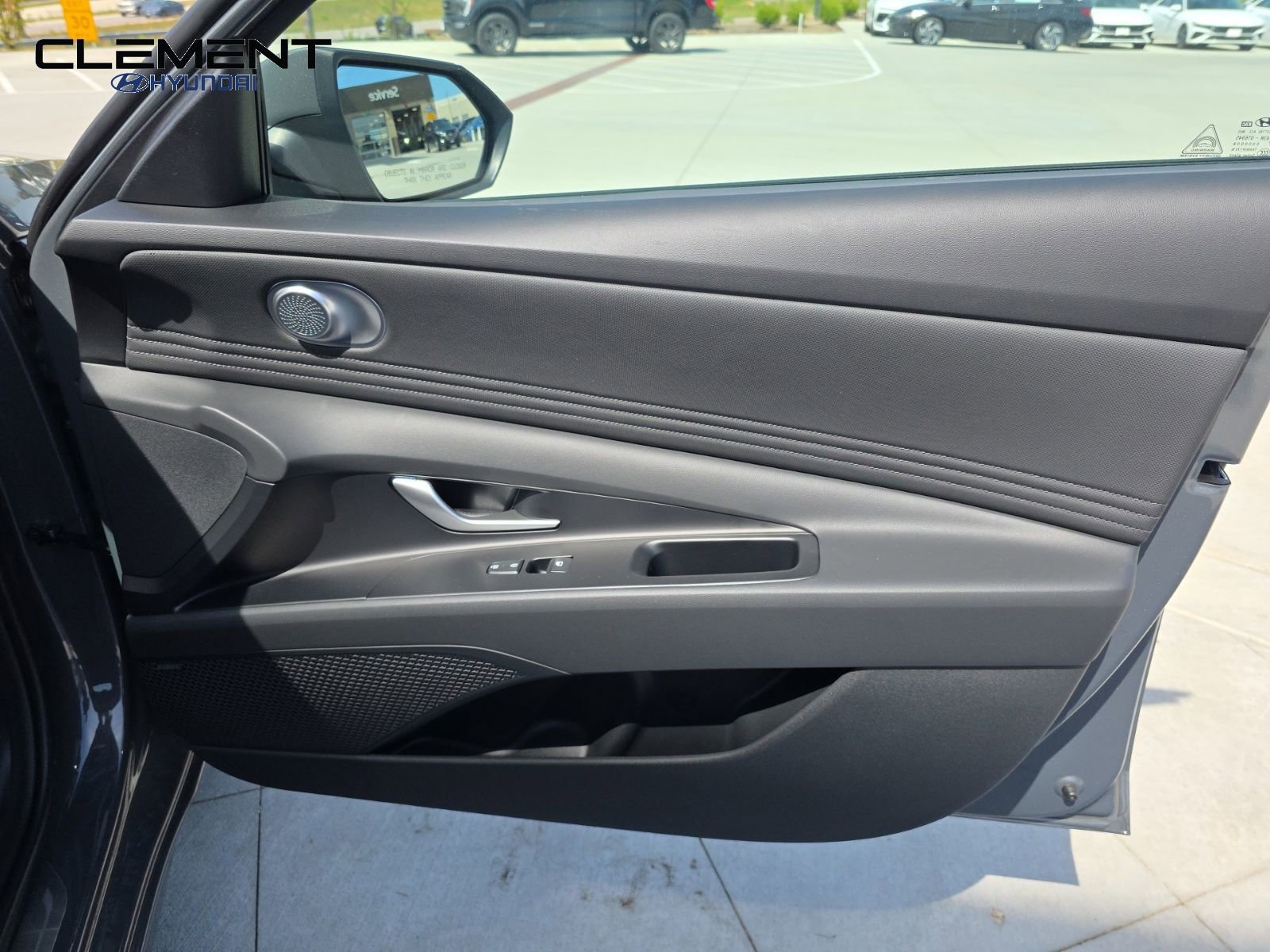 New 2025 Hyundai Elantra Limited image 31