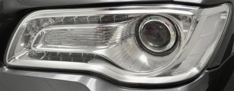 Used 2015 Chrysler 300 Limited image 35