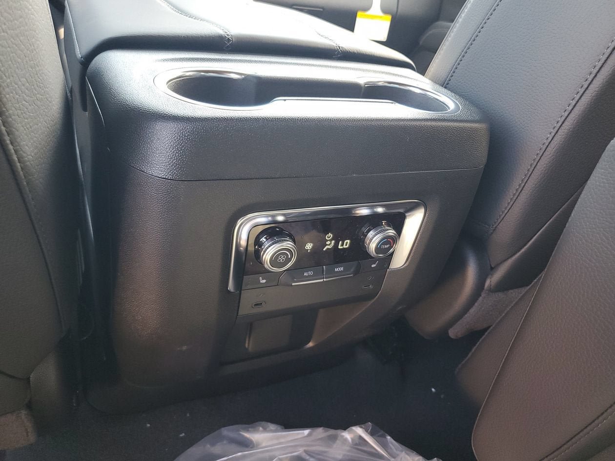New 2026 GMC Yukon Denali RWD image 16