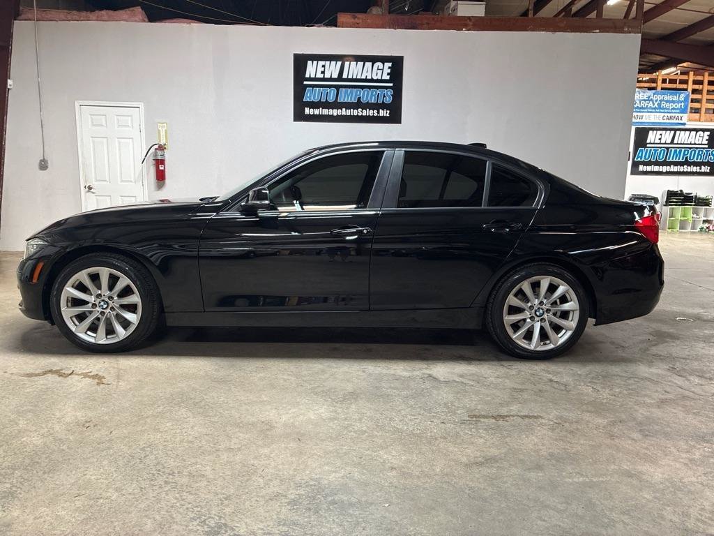 Used 2018 BMW 320i Sedan RWD image 8