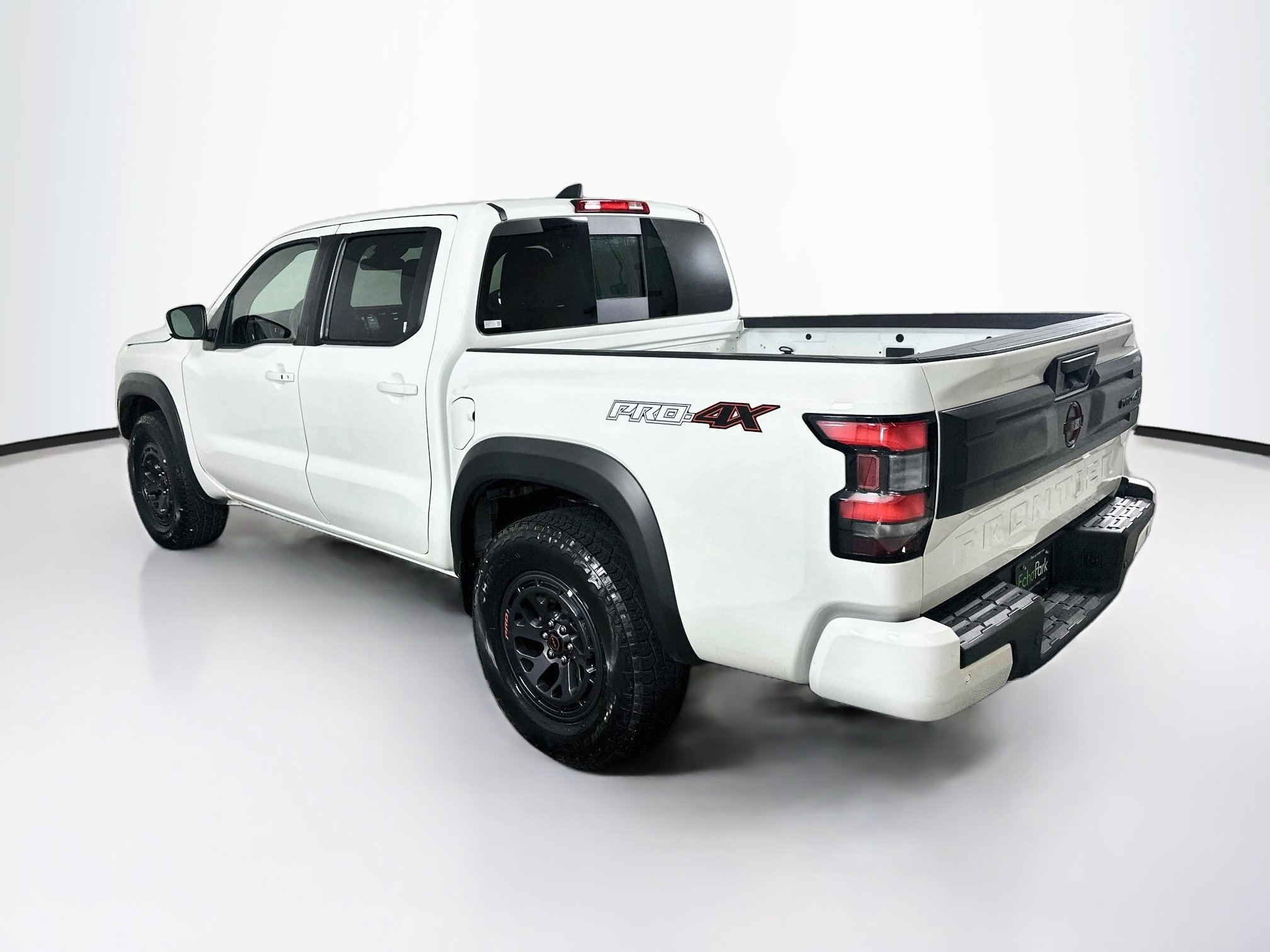 Used 2026 Nissan Frontier PRO-4X AWD/4WD image 5