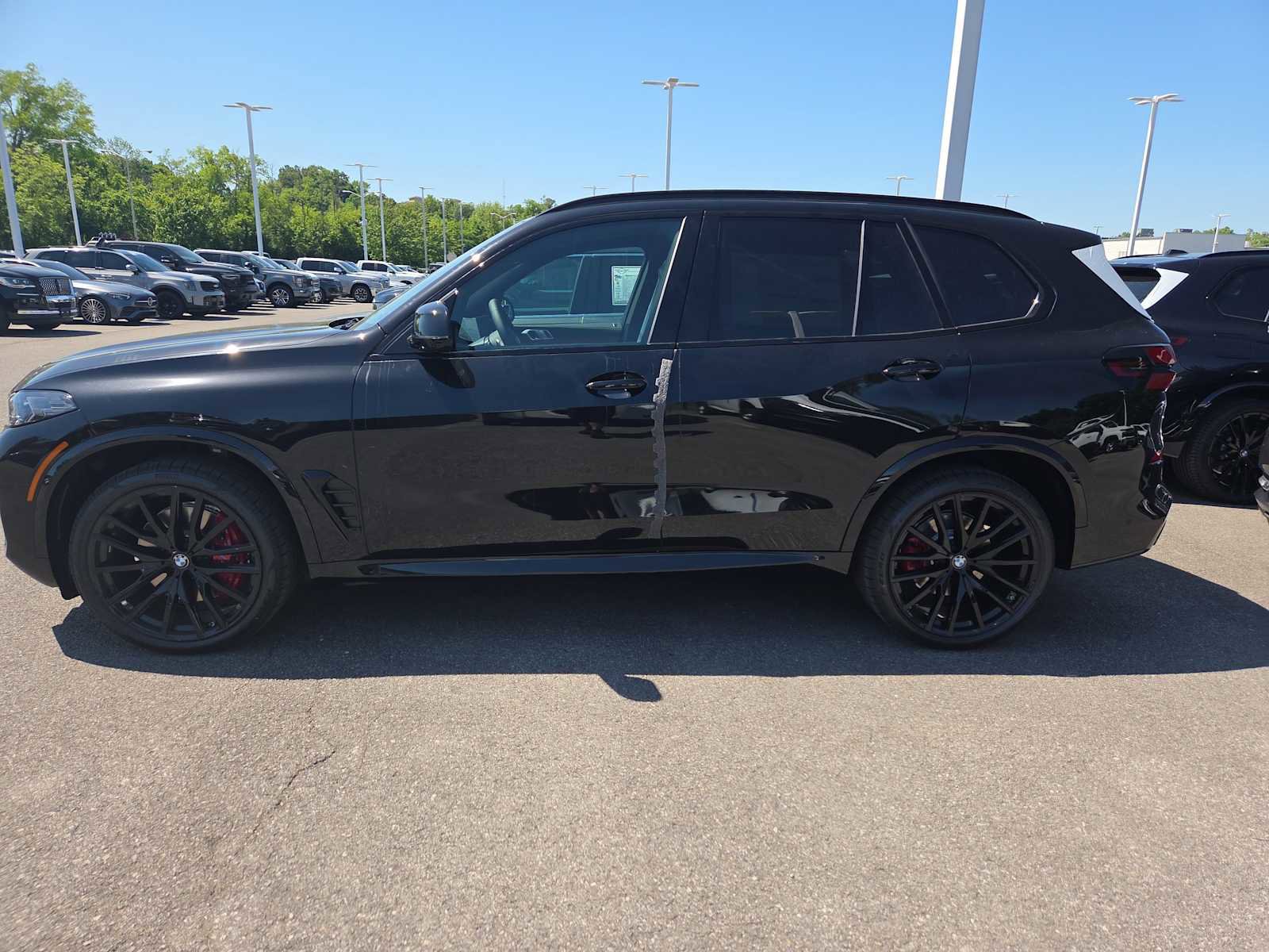New 2026 BMW X5 xDrive40i w/ M Sport Package AWD/4WD image 8