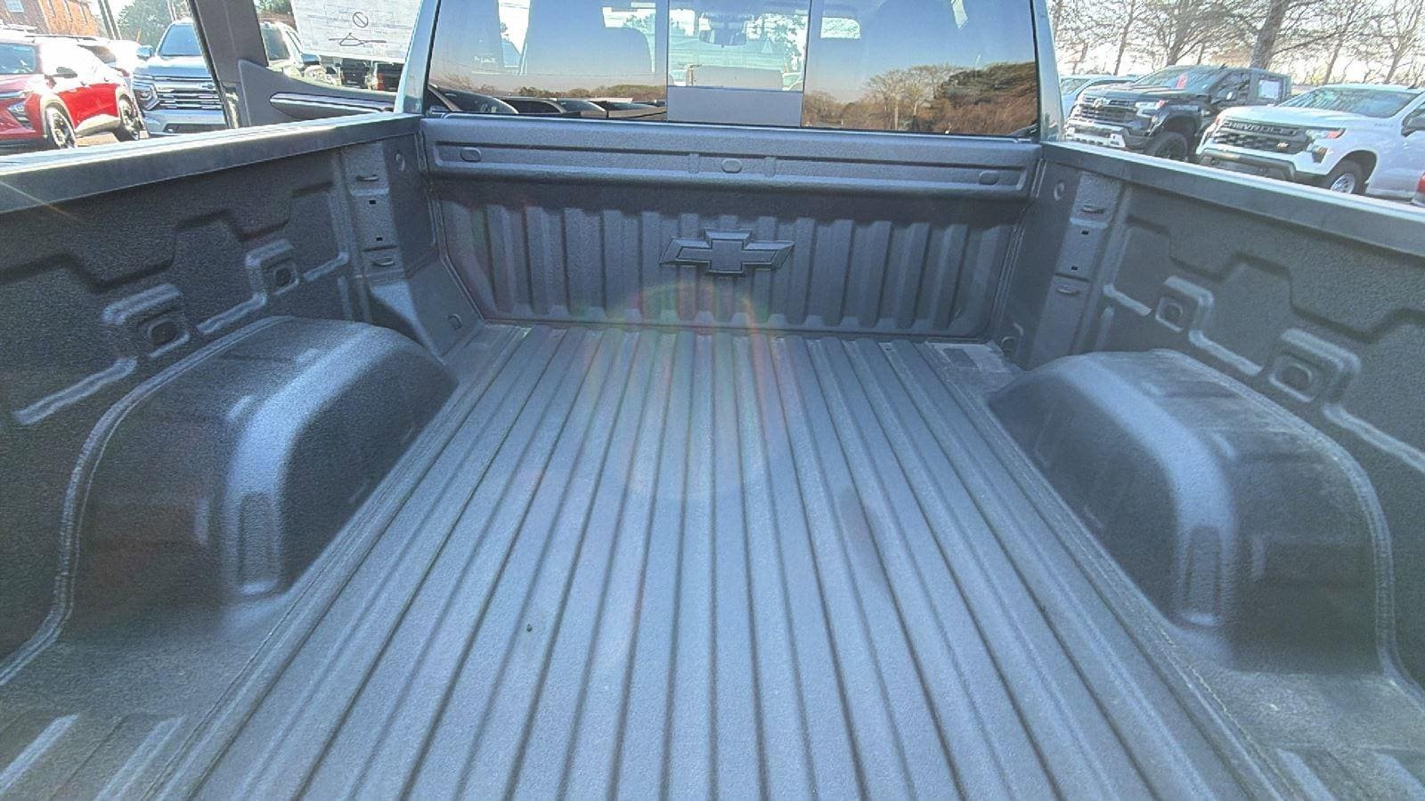 Used 2026 Chevrolet Silverado 1500 LT Trail Boss w/ LT Trail Boss Premium Package AWD/4WD image 10