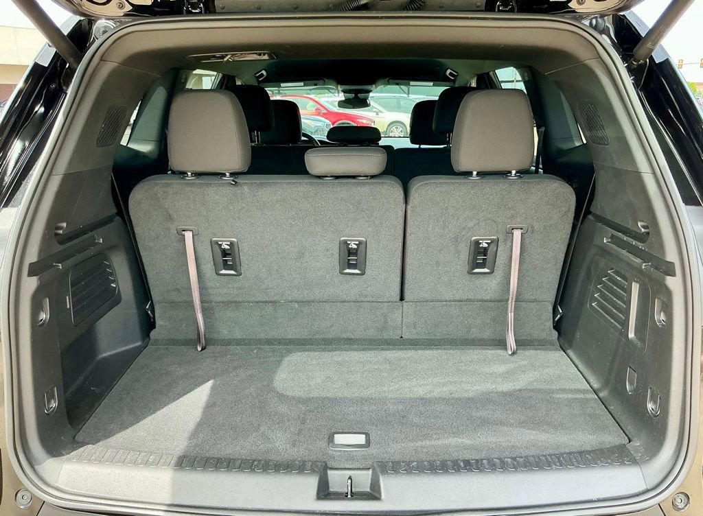 Used 2025 GMC Acadia Elevation image 19