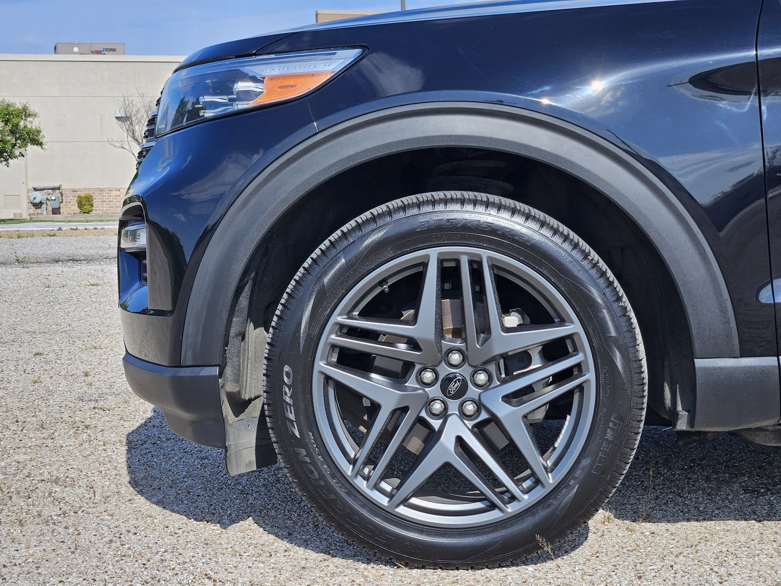 Used 2021 Ford Explorer XLT w/ Equipment Group 202A RWD image 12