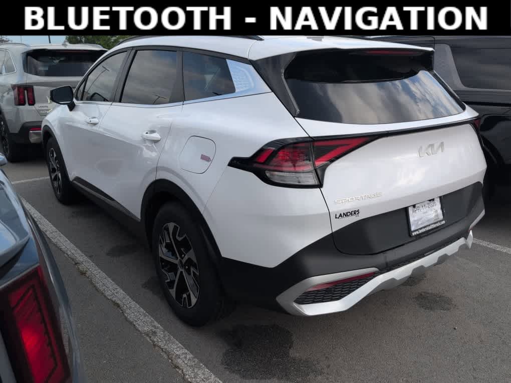 Used 2025 Kia Sportage EX w/ Premium Package image 5