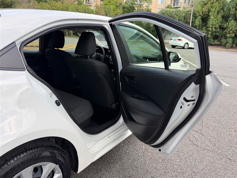 Used 2025 Toyota Corolla LE FWD image 21