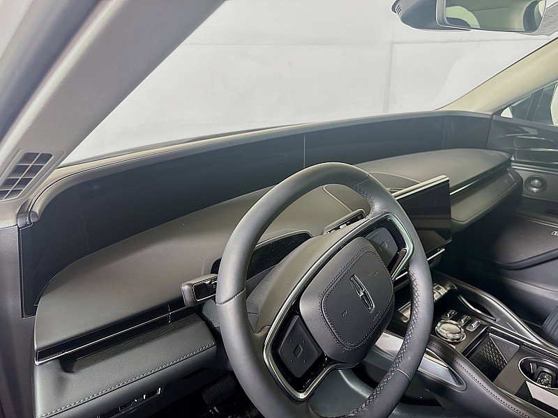 New 2026 Lincoln Nautilus Reserve w/ Jet Appearance Package image 9