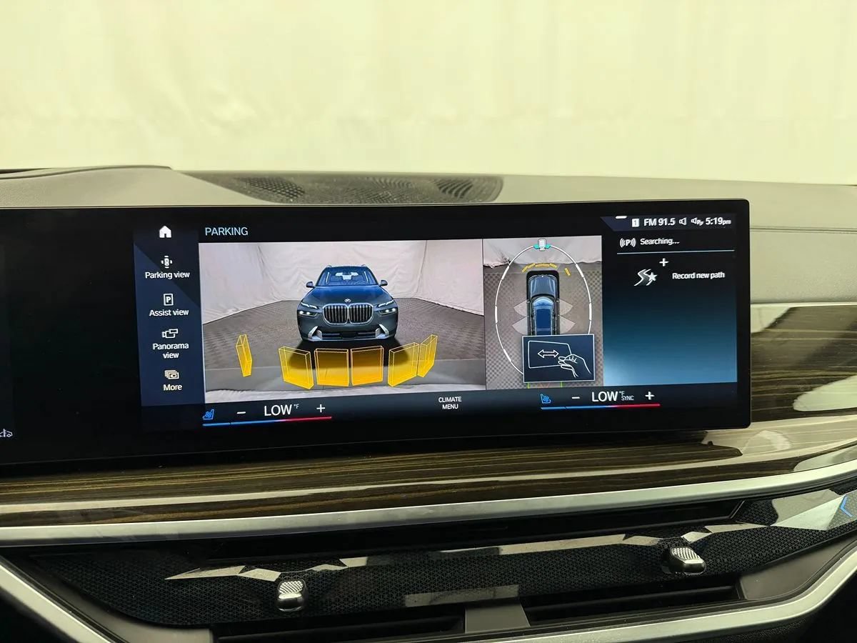Used 2023 BMW X7 xDrive40i w/ Premium Package AWD/4WD image 40