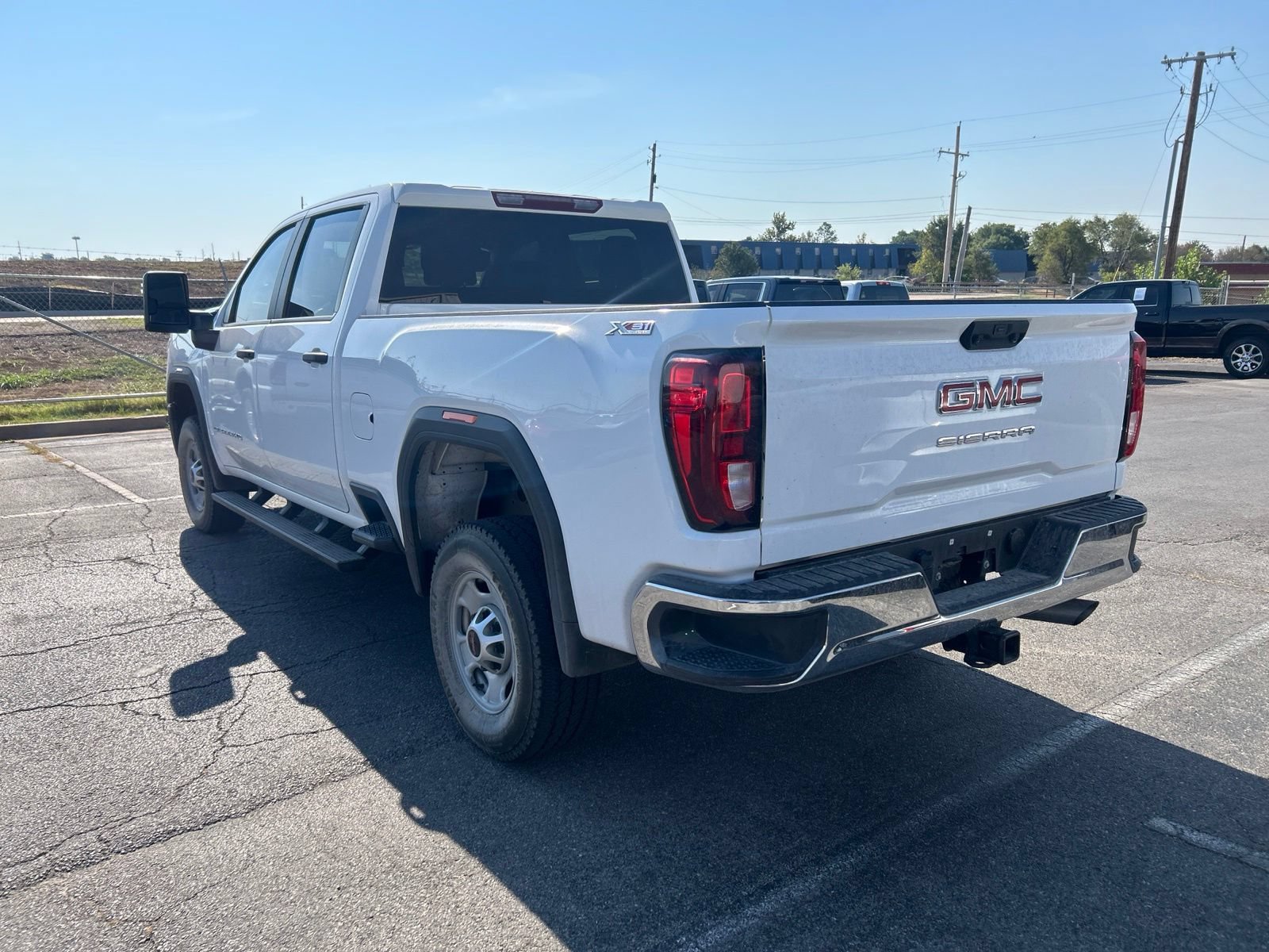 Used 2025 GMC Sierra 2500 Pro w/ Convenience Package AWD/4WD image 3