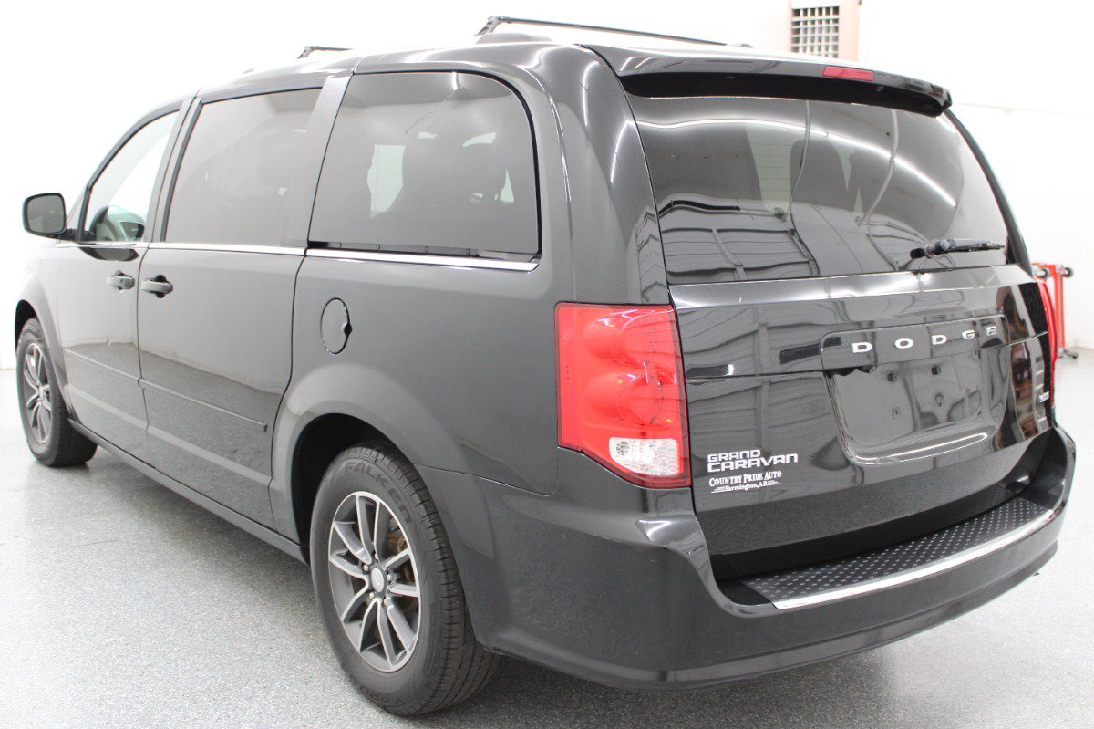 Used 2016 Dodge Grand Caravan SXT FWD image 6
